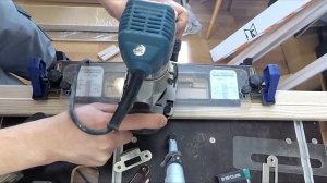 Как врезать фурнитуру на дешевых дверях без махров. Врезка ответки сантехнического замка.