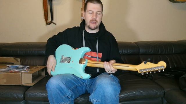 New Guitar Day (NGD) Fender Vintera Road Worn 50s Strat - Unboxing & First Impressions смотреть онлайн