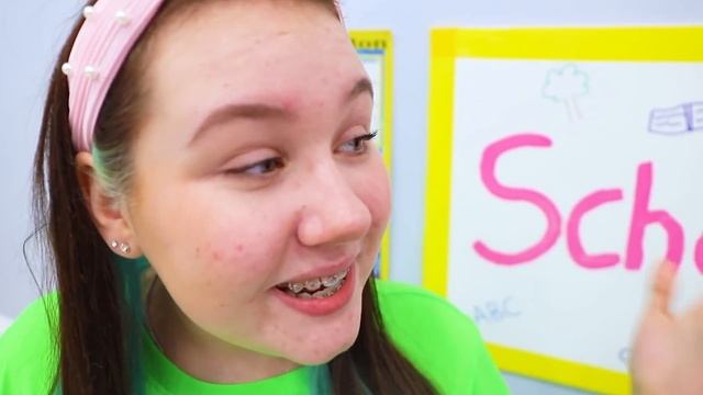 Ruby and Bonnie Play Back to School Switch Up Challenge смотреть онлайн