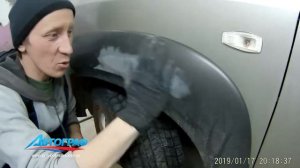 Подготовка к покраске пластикового крыла автомобиля