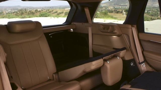 2022 New Range Rover Autobiography LWB Interior Design in Caraway смотреть онлайн