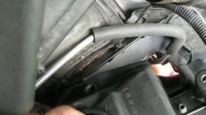 Замена лампы ближнего света на Opel Astra J