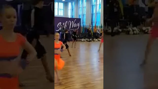 Бальные танцы. Астана???Я в черном платье с открытой спиной. смотреть онлайн