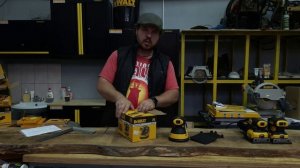 Шлифмашины DEWALT аккумуляторные DCW200 и DCW210, а также  сетевые DWE6411 и DWE6423.