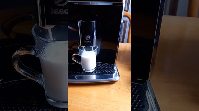 Saeco Xelsis SM7580/00 Капучино смотреть онлайн