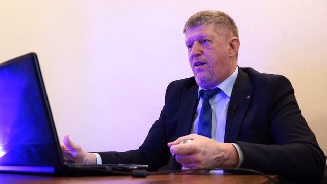 Они нам его не отдадут Борцы за большой взрыв Дуры в образовании (Видео) смотреть онлайн