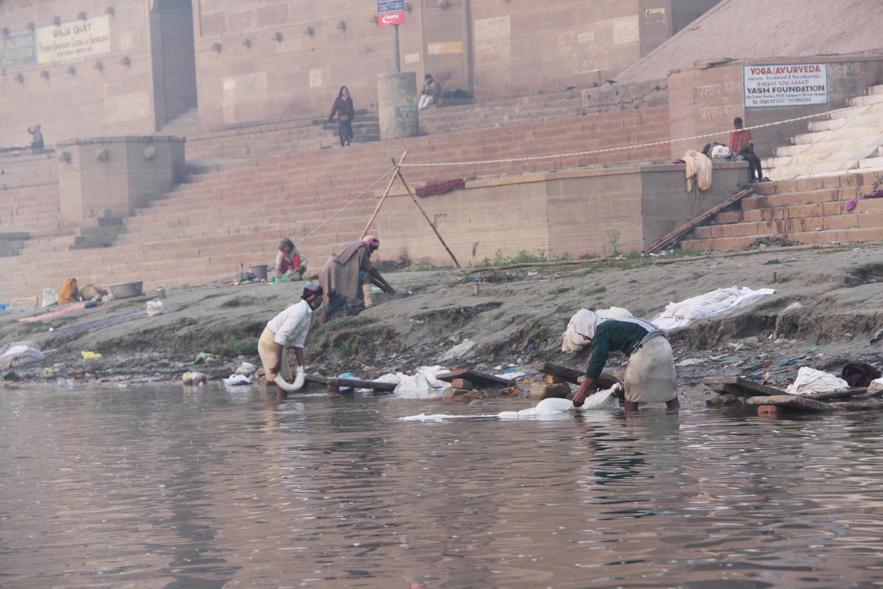 201202 Индия Варанаси Как стирают белье смотреть онлайн