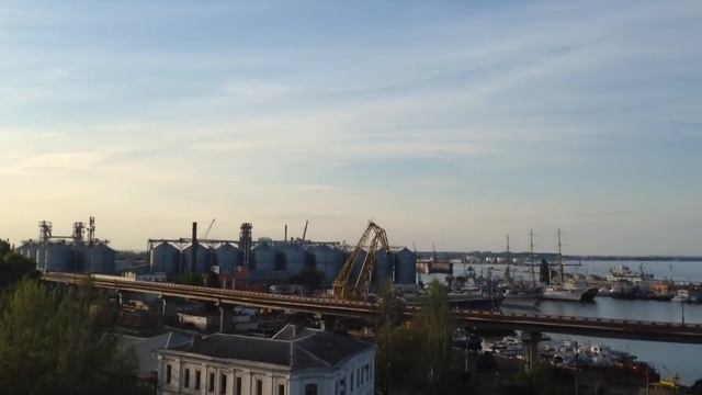 Галопом по Одессе. Тёщин мост. смотреть онлайн