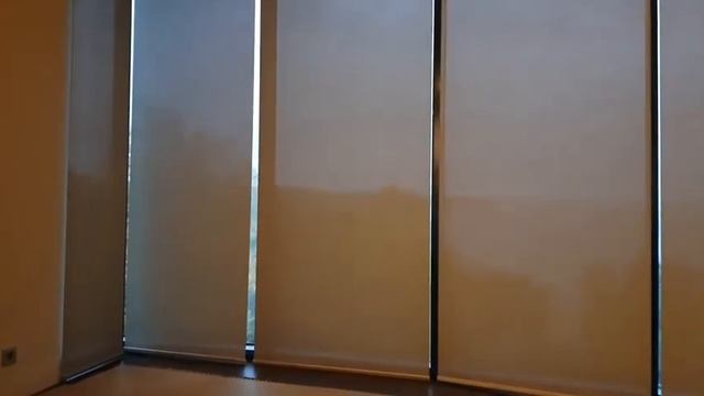 Рулонные шторы на пульте управления с автоматикой смотреть онлайн