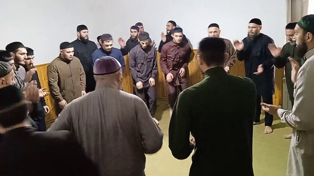 НА ПОХОРОНАХ, 2 ЗИКР У КАЛИМАТОВЫХ 02.11.22г.АБДУЛ-ХЬАМИД ЙО1 ХЬАВА (ЕВА) ДАКХАЛХА ТАЬЗЕТ. СУНЖА ИН смотреть онлайн