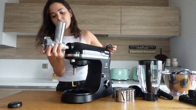 Araba Fiyatı Olmayan MUTFAK ŞEFİ İNCELEMESİ - electrolux ekm3700 - смотреть онлайн