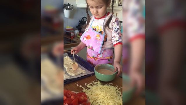 Готовим пиццу с ребёнком! смотреть онлайн