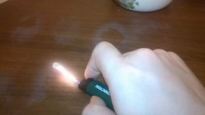 Убираем белые пятна на столе от горячего