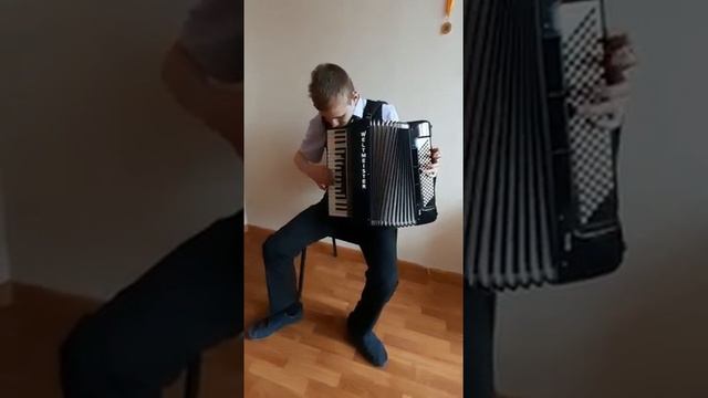 186950 Шаповалов Юрий, г Кемерово Прелюдия, Под небом Парижа смотреть онлайн