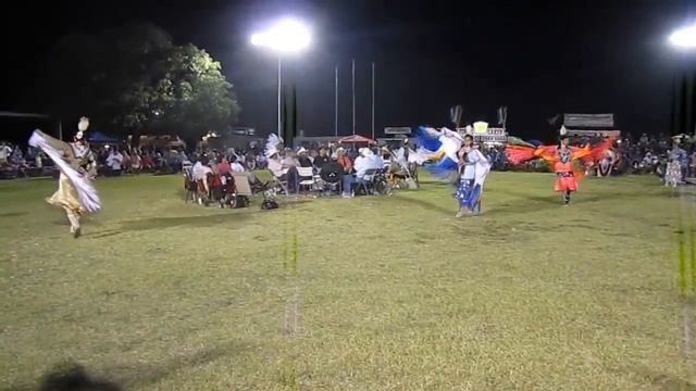 Sac and Fox PowWow 2011 @ Stroud, Ok - Womens Fancy Shawl смотреть онлайн