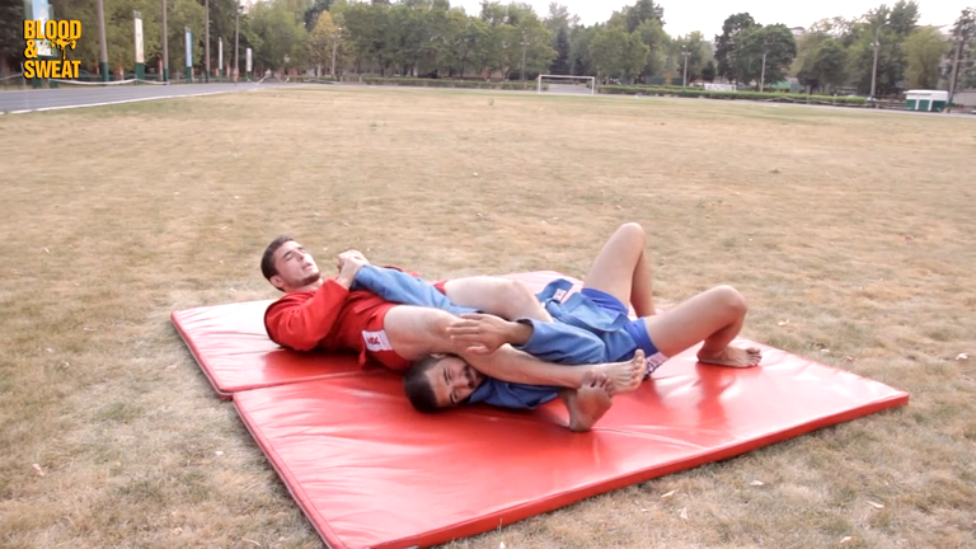 Самбо. Комбинация узел плеча - рычаг руки . Sambo. Combination americana to armbar. смотреть онлайн