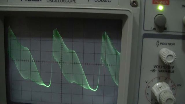 Feedback - DX27 Operator versus Analog Oscillator смотреть онлайн