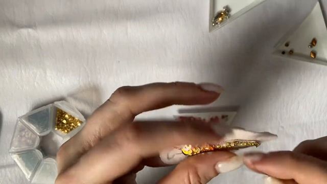 Мастер класс по брошке "Золотая рыбка" \ Объемная вышивка / DIY goldfish brooch - how to do? смотреть онлайн