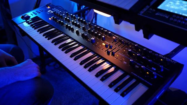 Livestream // Novation Summit single patch improv смотреть онлайн