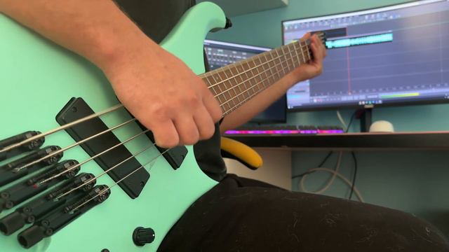 POLYPHIA - PLAYING GOD | BASS COVER смотреть онлайн