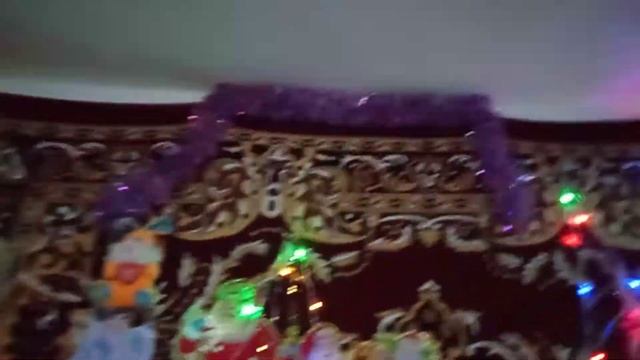 Эта маи гирляндочки друзья мигают смотреть онлайн