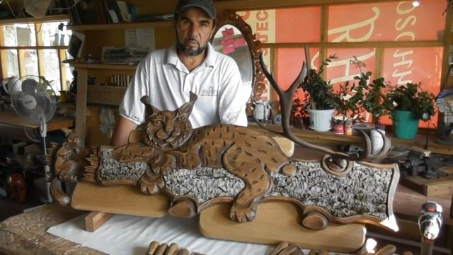 Woodcarving. Резная деревянная вешалка - панно 