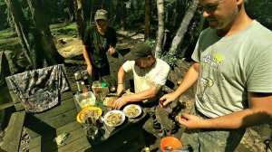 РЕШИЛИ ОТДОХНУТЬ ПЕРЕД РАБОТОЙ И ПОСЛЕ ТЯЖЕЛОГО ДНЯ.