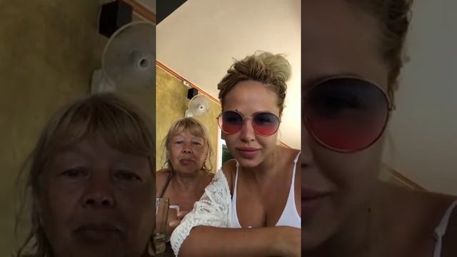 Мария Кохно в прямом эфире 11 05 2019 Меня вчера укусил малярийный комар смотреть онлайн