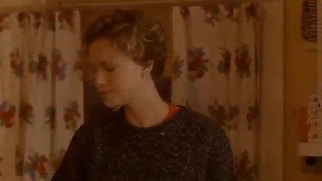 Сладкий ноябрь впервые в квартире у Сары, разговоро помощи