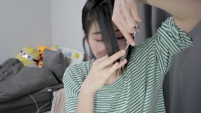 셀프 사이드뱅 자르기 도전!✂️ | 로우번 | 묶었을 때 예쁜 머리?♀️ | 얼굴소멸컷 | 채예진Yejin смотреть онлайн