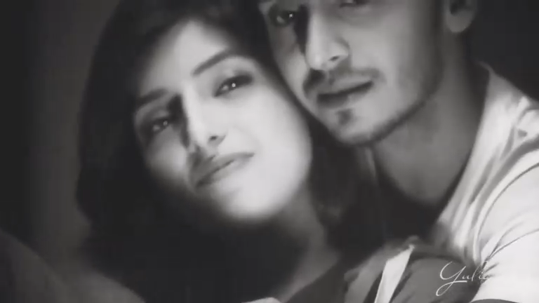 Sanyukta & Randhir (Sadda Haq) С ней