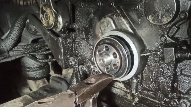 Замена сальника коленвала Cummins 6ISBE