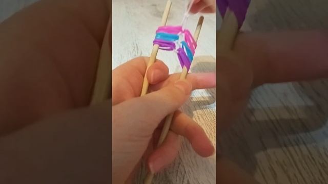 Как зделать серёжки с подвеской!