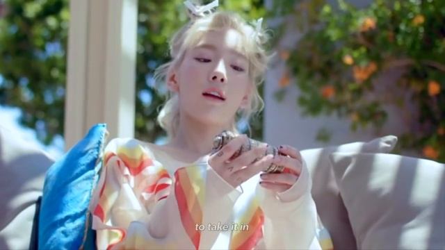 ➤ taeyeon ft. chanbaek : he likes boys смотреть онлайн