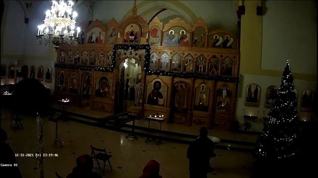 Божественная литургия, начало трансляции богослужения 31.12.2021 в 23-00 смотреть онлайн