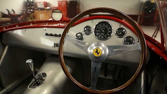 Ferrari 250 Testa rossa - A Ferrari Racing icon. смотреть онлайн