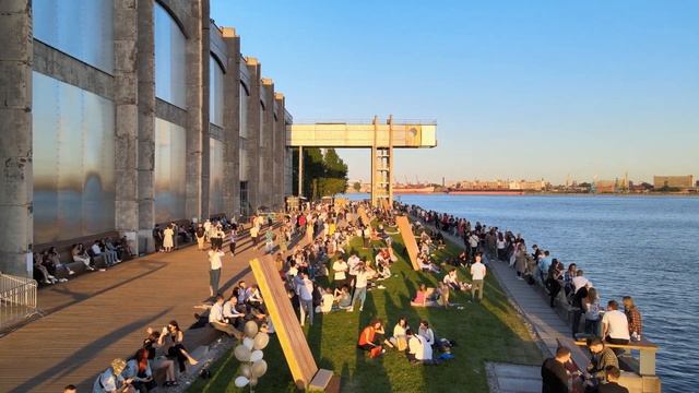 Севкабель Порт июнь 2021 4К Субботний вечер Пространство снаружи Люди Санкт-Петербург смотреть онлайн