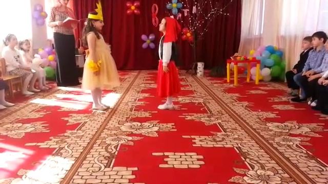 8 марта утренник подготовительная группа "Колокольчик" детский сад №112 г. Грозный смотреть онлайн