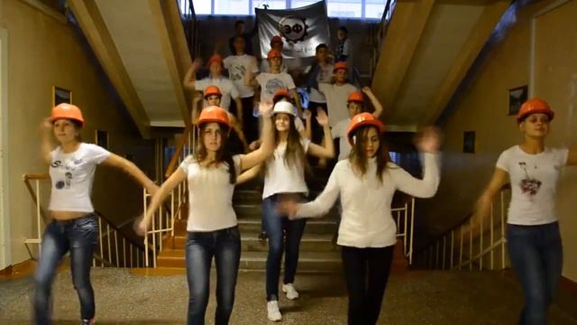 Видео эстафета танца Политех Политех Энергетический Факультет смотреть онлайн