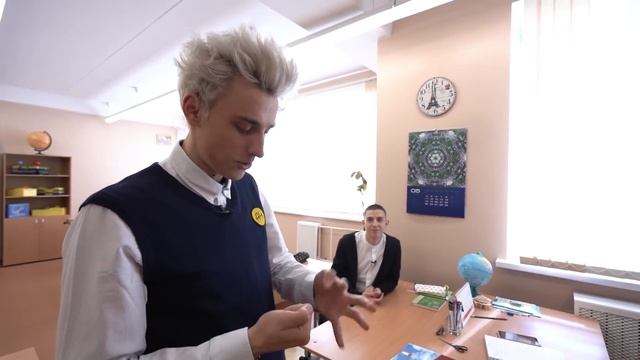 Вернулись в ШКОЛУ на Один День Челлендж ! смотреть онлайн