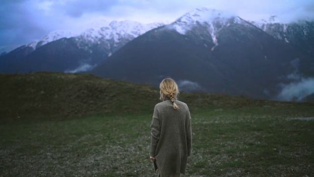 "Я ВЫЛЕЧУСЬ ВРЕМЕНЕМ - ЛУЧШИМ ИЗ ЛЕКАРЕЙ..." смотреть онлайн