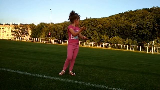 Miss Diana КАТАЕМСЯ НА САМОКАТЕ И ДЕЛАЕМ ЗАРЯДКУ ВМЕСТЕ С ВАМИ)) смотреть онлайн