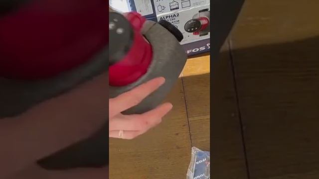Розпаковка насосу Grundfos Alpha2