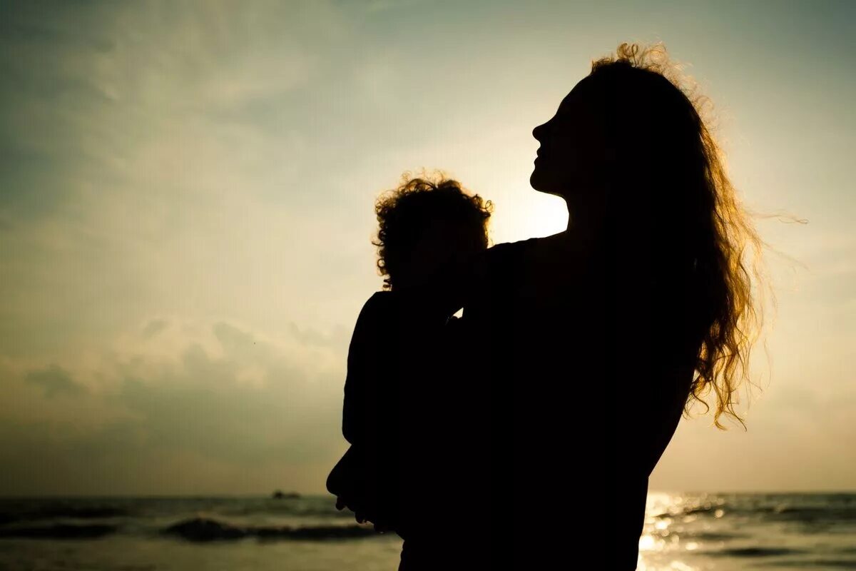 Какие льготы положены матерям-одиночкам в России ? смотреть онлайн