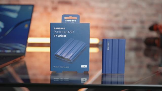 BEST SSDs! Samsung T7 vs SanDisk vs Crucial X8 and Acasis ? смотреть онлайн