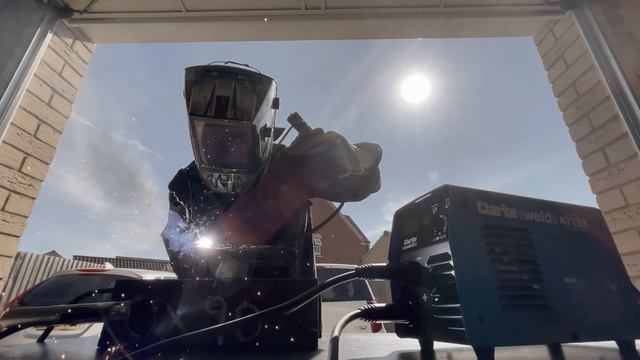 Clarke weld AT133 small welding inverter Arc Tig смотреть онлайн