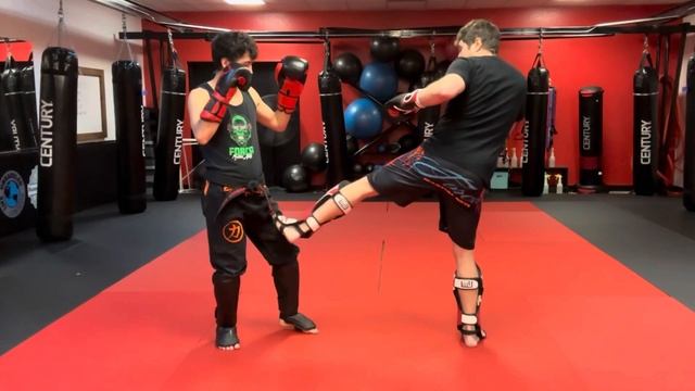 Savate | French Kickboxing | Set 2 Patterns | 2-1-3/2-3-1 смотреть онлайн