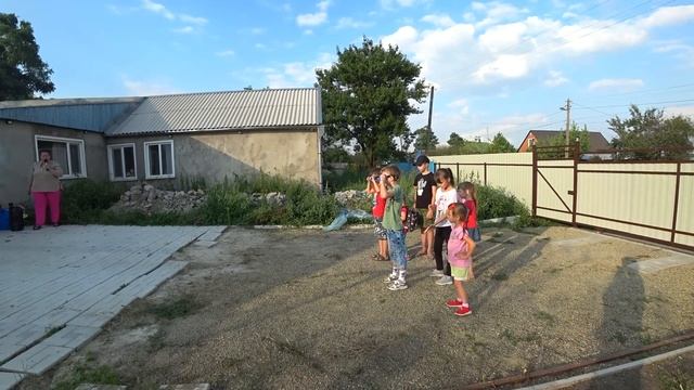 ВИТАЛИК И АНГЕЛИНА ПОДАРИЛИ КРУТОЙ ПОДАРОК/ ПРИШЛА ПОСЫЛКА/ОТМЕЧАЕМ ДЕНЬ РОЖДЕНИЯ!!! РОМАНУ 9 ЛЕТ/ смотреть онлайн