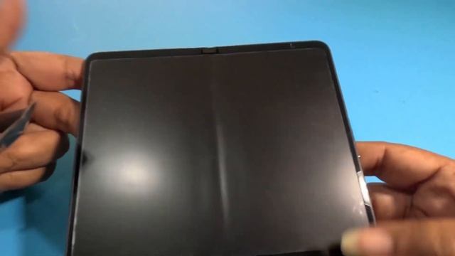 Google Pixel Fold Unboxing Spigen Glastr EZ Fit | IQ Shield Matte | Screen Protector Installation смотреть онлайн