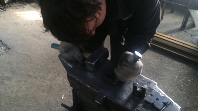 ковка цветка. смотреть онлайн